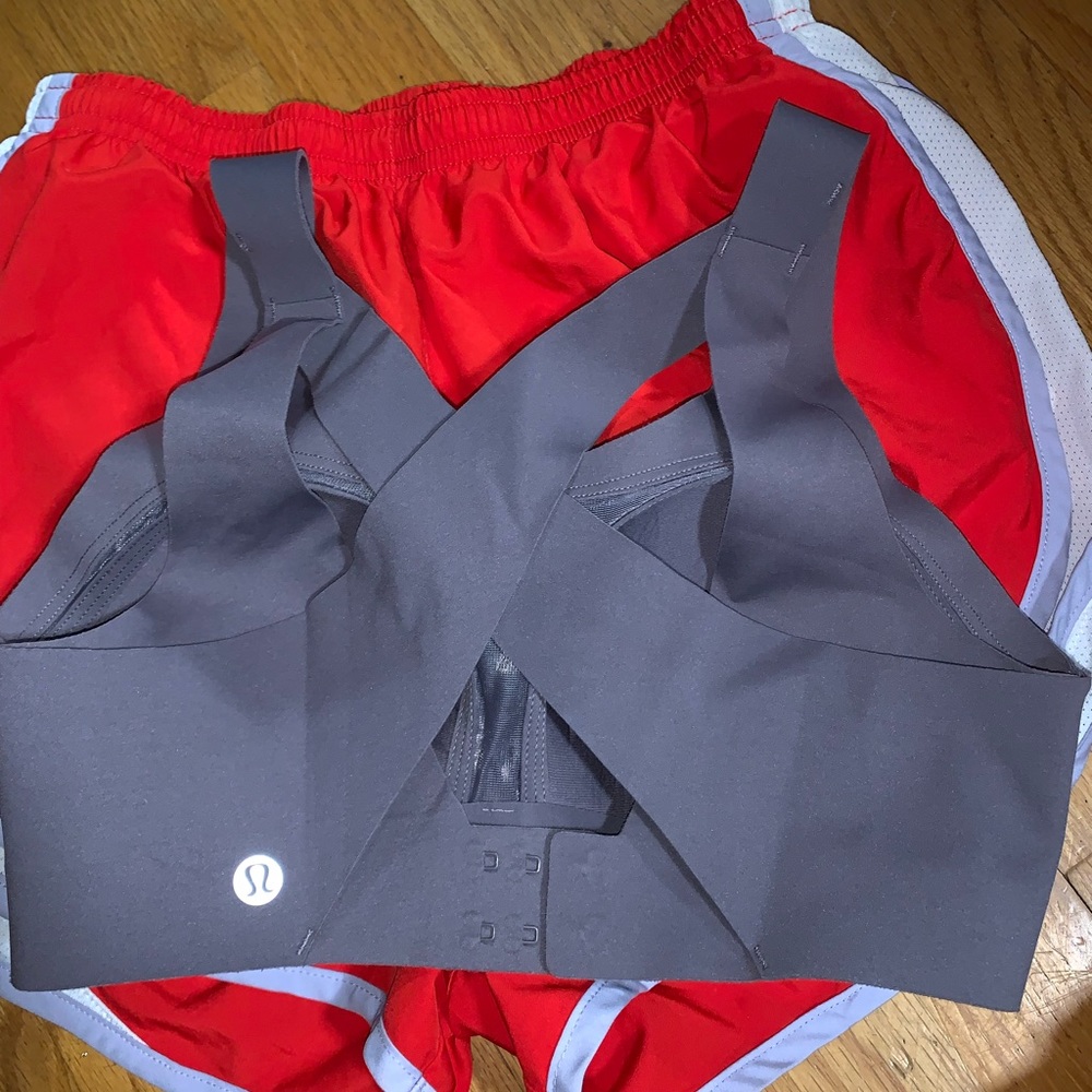 Lululemon bra - Picture 7 of 8
